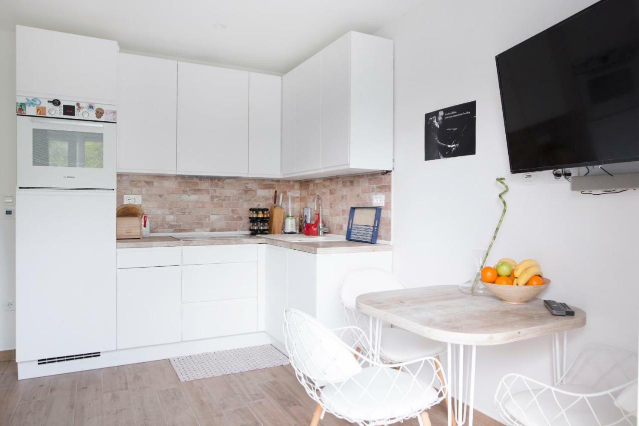 New Modern Apartment Near A Beach In Center Split Buitenkant foto