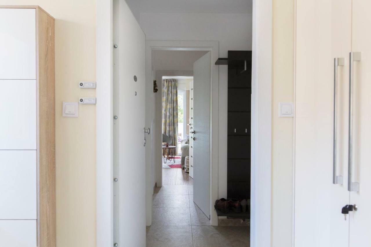 New Modern Apartment Near A Beach In Center Split Buitenkant foto
